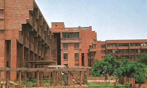 जेएनयू में 4 घंटे चली हिंसक झड़प की कहानी सुनिए पीड़ित छात्र-छात्राओं की जुबानी