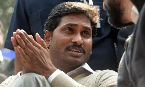 आंध्र प्रदेश के मुख्यमंत्री वाईएस जगन मोहन रेड्डी ने सोमवार को राज्य कैबिनेट का पुनर्गठन किया.