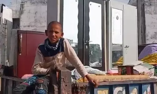 Gujrat Violence : दंगाई पथराव और पेट्रोल बम से कर रहे हैं हमला, हिम्मत नगर से लोग कर रहे पलायन Gujrat Violence : दंगाई पथराव और पेट्रोल बम से कर रहे हैं हमला, हिम्मत नगर से लोग कर रहे पलायन