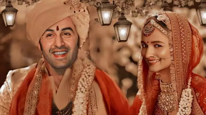 Ranbir Kapoor Alia Bhatt Wedding : सात फेरों से सात जन्मों के बंधन में बंधे रणबीर कपूर-आलिया भट्ट