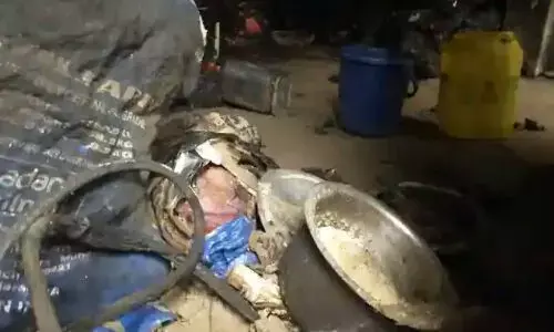 рд╡рд╛рд░рд╛рдгрд╕реА рдХреЗ рд╕рд╛реЬреА рдлрд┐рдирд┐рд╢рд┐рдВрдЧ рдХреЗ рдХрд╛рд░рдЦрд╛рдиреЗ рдореЗрдВ рд▓рдЧреА рднреАрд╖рдг рдЖрдЧ, рдмрд╛рдк-рдмреЗрдЯреЗ рд╕рдореЗрдд рдЪрд╛рд░ рдХреА рдореМрдд рд╡рд╛рд░рд╛рдгрд╕реА рдХреЗ рд╕рд╛реЬреА рдлрд┐рдирд┐рд╢рд┐рдВрдЧ рдХреЗ рдХрд╛рд░рдЦрд╛рдиреЗ рдореЗрдВ рд▓рдЧреА рднреАрд╖рдг рдЖрдЧ, рдмрд╛рдк-рдмреЗрдЯреЗ рд╕рдореЗрдд рдЪрд╛рд░ рдХреА рдореМрдд