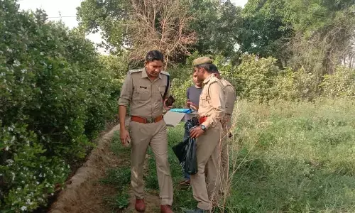 Kaushambi Breaking News: चरवा क्षेत्र में मिली युवती की लाश