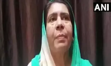 मंदिर के सामने करेंगे कुरान का पाठ, सपा नेत्री के खिलाफ भड़काऊ बयान देने पर केस दर्ज