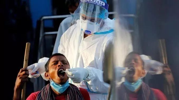 Coronavirus Cases Today: 24 घंटे में कोरोना के 2 हजार 380 नए मरीज आए सामने, 56 लोगों की मौत Coronavirus Cases Today: 24 घंटे में कोरोना के 2 हजार 380 नए मरीज आए सामने, 56 लोगों की मौत