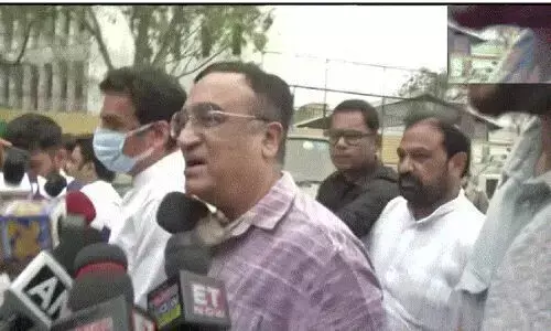 जहांगीरपुरी में कार्रवाई को कांग्रेस ने बताया एकतरफा, केजरीवाल पर भी उठाए सवाल जहांगीरपुरी में कार्रवाई को कांग्रेस ने बताया एकतरफा, केजरीवाल पर भी उठाए सवाल