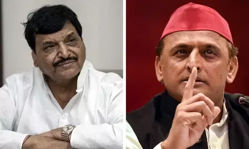 सपा के लेटर लिखने से मचा यूपी की सियासत में हड़कंप, शिवपाल और ओमप्रकाश को कही ये बड़ी बात सपा के लेटर लिखने से मचा यूपी की सियासत में हड़कंप, शिवपाल और ओमप्रकाश को कही ये बड़ी बात
