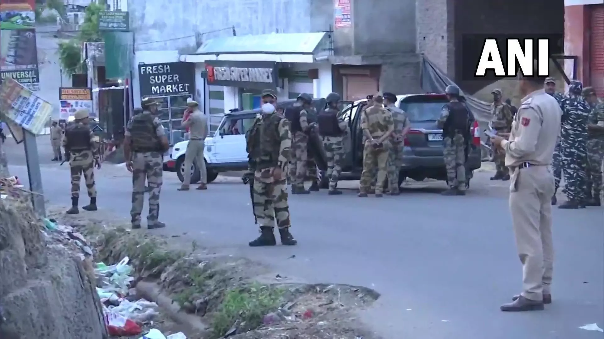 Jammu and Kashmir : जम्मू के सुंजवां में CISF की बस पर हमला, 1 जवान शहीद, 10 घायल, दो एनकाउंटर में छह आतंकी ढेर