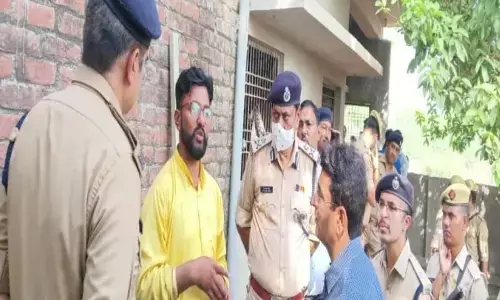 प्रतापगढ़ के एमएलसी अक्षय प्रताप की जमानत निरस्त होने से राजा भैया परेशान प्रतापगढ़ के एमएलसी अक्षय प्रताप की जमानत निरस्त होने से राजा भैया परेशान