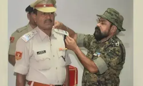 अनियंत्रित ट्रक ने बाइक को मारी टक्कर सीआरपीएफ दरोगा की मौत एक घायल