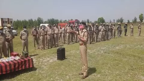 अपर पुलिस अधीक्षक के नेतृत्व में  थाना अध्यक्ष व पुलिस फोर्स का बलवा ड्रिल का अभ्यास कराया