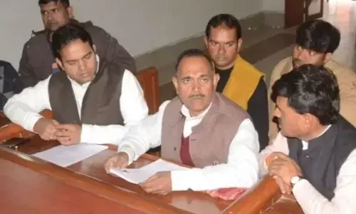 पूर्व विधायक रामेश्वर यादव और उनके भाई जुगेंद्र यादव की तलाश में पुलिस ने मारा छापा, घर पर नहीं मिले दोनों आरोपी