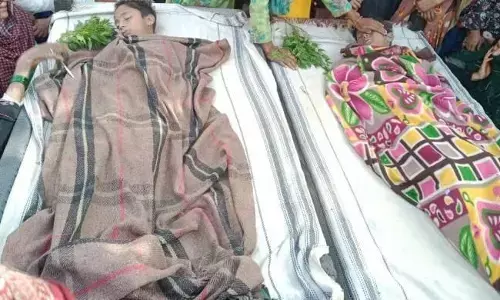 यमुना में डूबे दोनों सगे भाइयों के शव एक गहरे कुंड से हुए बरामद यमुना में डूबे दोनों सगे भाइयों के शव एक गहरे कुंड से हुए बरामद