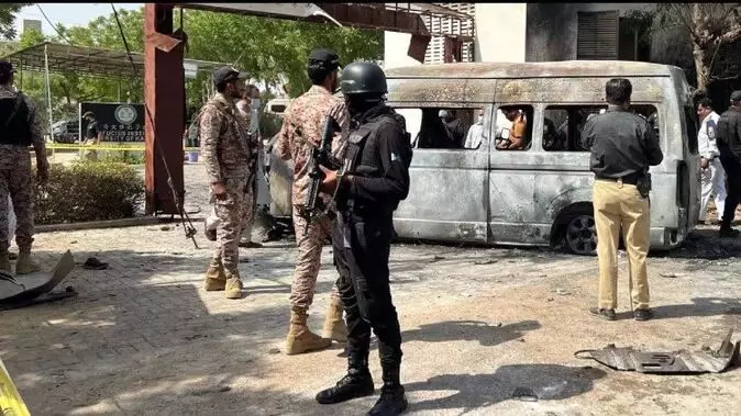 पाकिस्तान की कराची यूनिवर्सिटी में धमाका, कई मौतों की आशंका
