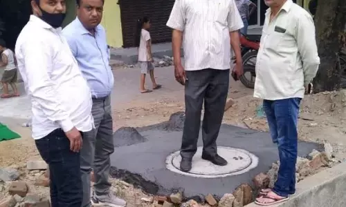 गोविंदपुरम के सीवर मेनहोल को तत्काल कराया गया बंद, नगर आयुक्त ने अधिकारियों को दिए सख्त निर्देश गोविंदपुरम के सीवर मेनहोल को तत्काल कराया गया बंद, नगर आयुक्त ने अधिकारियों को दिए सख्त निर्देश