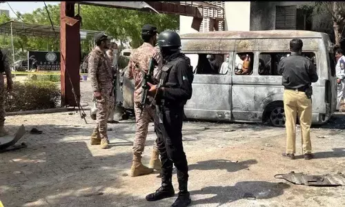 पाकिस्तान की कराची यूनिवर्सिटी में धमाका, कई मौतों की आशंका