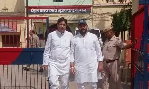 आरएलडी विधायकों ने जेल में बंद कैराना विधायक नाहिद हसन से की मुलाकात आरएलडी विधायकों ने जेल में बंद कैराना विधायक नाहिद हसन से की मुलाकात