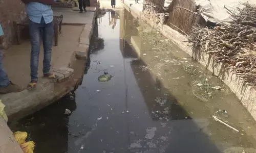 विद्युत करंट से विधवा महिला की मौत अनाथ हुए बच्चे विद्युत करंट से विधवा महिला की मौत अनाथ हुए बच्चे