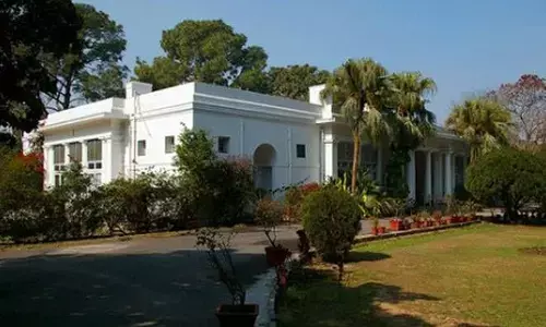 2 मई तक सरकारी बंगले खाली करें, केंद्र सरकार ने 8 प्रख्यात कलाकारों को भेजा नोटिस 2 मई तक सरकारी बंगले खाली करें, केंद्र सरकार ने 8 प्रख्यात कलाकारों को भेजा नोटिस