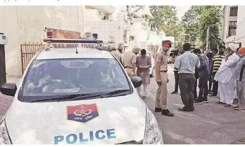 पटियाला में जुलूस के दौरान 2 गुटों में हिंसक झड़प, BJP का पंजाब सरकार पर हमला पटियाला में जुलूस के दौरान 2 गुटों में हिंसक झड़प, BJP का पंजाब सरकार पर हमला