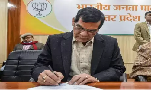 UP में बिजली कर्मचारियों की छुट्टियां रद्द, ऊर्जा मंत्री ने दिया आदेश UP में बिजली कर्मचारियों की छुट्टियां रद्द, ऊर्जा मंत्री ने दिया आदेश