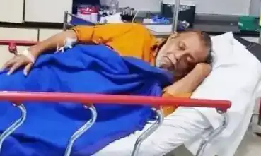 अस्पताल के बेड पर बेहोशी की हालत में दिखे मिथुन चक्रवर्ती, बेटे ने दिया हेल्थ अपडेट अस्पताल के बेड पर बेहोशी की हालत में दिखे मिथुन चक्रवर्ती, बेटे ने दिया हेल्थ अपडेट