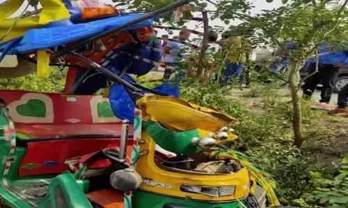 भीषण सड़क हादसा: बोलेरो और टेंपो की टक्कर में सात लोगों की मौत, कई की हालत गंभीर भीषण सड़क हादसा: बोलेरो और टेंपो की टक्कर में सात लोगों की मौत, कई की हालत गंभीर