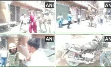 जोधपुर में पत्थरबाजी, 10 थाना क्षेत्र में लगा कर्फ्यू, पुलिस ने तीन लोगों को हिरासत में लिया जोधपुर में पत्थरबाजी, 10 थाना क्षेत्र में लगा कर्फ्यू, पुलिस ने तीन लोगों को हिरासत में लिया