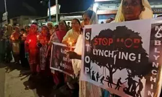 गोहत्या के शक में दो आदिवासी लोगों की पीट-पीटकर हत्या गोहत्या के शक में दो आदिवासी लोगों की पीट-पीटकर हत्या