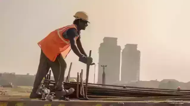 निर्माण कार्य से जुड़े मजदूर करेंगे बस में मफ्त सफर, केजरीवाल सरकार का बड़ा ऐलान निर्माण कार्य से जुड़े मजदूर करेंगे बस में मफ्त सफर, केजरीवाल सरकार का बड़ा ऐलान