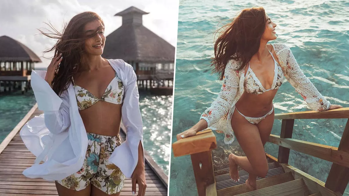 Pooja Hegde Sexy Video: पूजा हेगड़े ने बिकिनी पहनकर इंटरनेट पर मचाया कोहराम, देखें ये Sexy फोटोज Pooja Hegde Sexy Video: पूजा हेगड़े ने बिकिनी पहनकर इंटरनेट पर मचाया कोहराम, देखें ये Sexy फोटोज