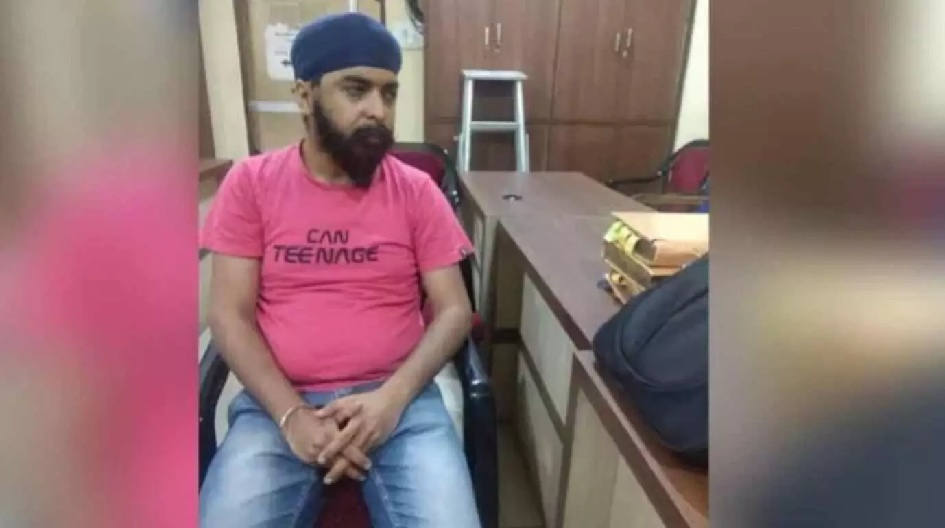 Tajinder Bagga Arrest : तेजिंदर बग्गा की गिरफ़्तारी में नया मोड़, दिल्ली में पंजाब पुलिस पर अपहरण का केस दर्ज Tajinder Bagga Arrest : तेजिंदर बग्गा की गिरफ़्तारी में नया मोड़, दिल्ली में पंजाब पुलिस पर अपहरण का केस दर्ज