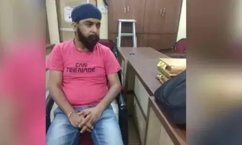 Tajinder Bagga Arrest : तेजिंदर बग्गा की गिरफ़्तारी में नया मोड़, दिल्ली में पंजाब पुलिस पर अपहरण का केस दर्ज Tajinder Bagga Arrest : तेजिंदर बग्गा की गिरफ़्तारी में नया मोड़, दिल्ली में पंजाब पुलिस पर अपहरण का केस दर्ज