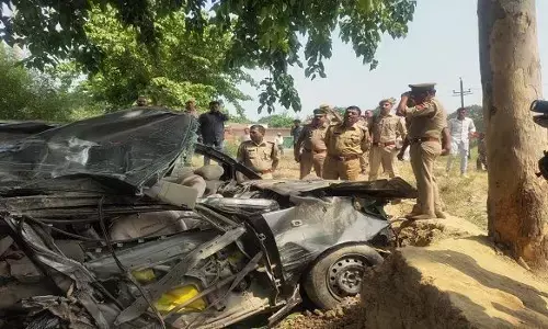 UP : रामपुर में दर्दनाक सड़क हादसे में 6 लोगों की मौत, तीन गंभीर रूप से घायल