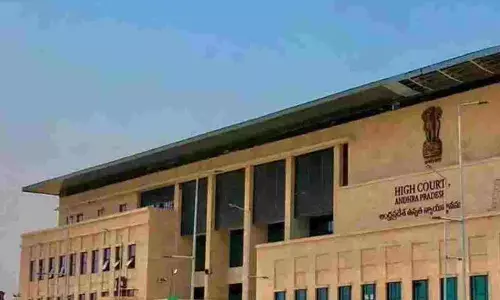 हाईकोर्ट ने स्पेशल चीफ सेक्रेटरी समेत तीन आईएएस अफसरों को जेल भेजने के आदेश दिए