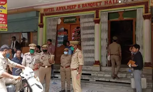 गाजियाबाद के होटल में 4 मई की रात महिला की हत्या के मामले पुलिस ने किया खुलासा गाजियाबाद के होटल में 4 मई की रात महिला की हत्या के मामले पुलिस ने किया खुलासा