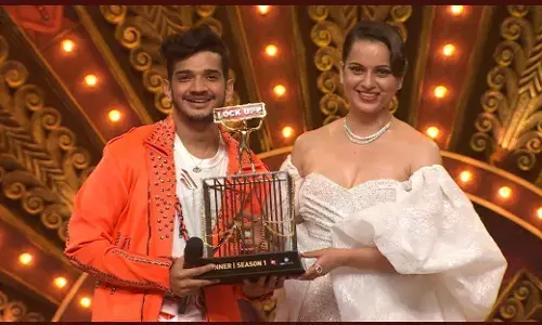 Lock Upp Winner : मुनव्वर फारूकी बने लॉक अप विनर, ट्रॉफी के साथ मिले इतने लाख रु., कार और इटली ट्रिप इनाम Lock Upp Winner : मुनव्वर फारूकी बने लॉक अप विनर, ट्रॉफी के साथ मिले इतने लाख रु., कार और इटली ट्रिप इनाम