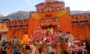 Shri Badrinath Dham opened in Brahmamuhurta: ब्रह्ममुहूर्त में खुले श्री बदरीनाथ धाम के कपाट, जानिए किस किस समय हुई भगवान की पूजा