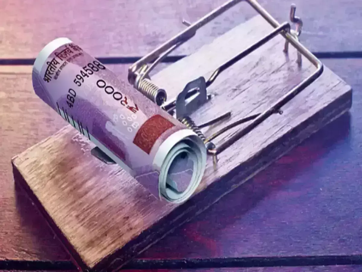 मुंबई में बढ़ रहे लोन ऐप एजेंटों द्वारा ब्लैकमेल मुंबई में बढ़ रहे लोन ऐप एजेंटों द्वारा ब्लैकमेल