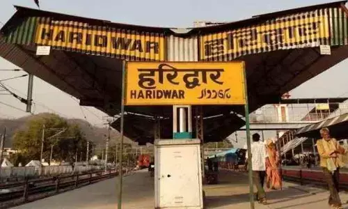 देहरादून-हरिद्वार सहित 6 स्टेशनों को बम से उड़ाने की धमकी, प्रशासन ने शुरू की जांच देहरादून-हरिद्वार सहित 6 स्टेशनों को बम से उड़ाने की धमकी, प्रशासन ने शुरू की जांच
