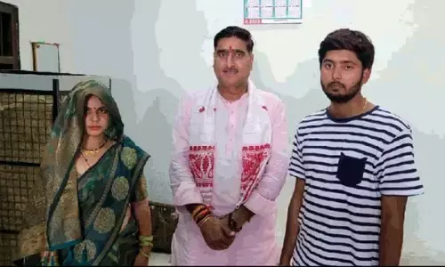 सांसद से नवविवाहिता ने मुंह दिखाई में मांग ली सड़क, तो जाने क्या मिला जवाब? सांसद से नवविवाहिता ने मुंह दिखाई में मांग ली सड़क, तो जाने क्या मिला जवाब?