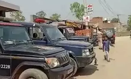 मुजफ्फरनगर में घर से बारात निकलते समय हुई हर्ष फायरिंग में दूल्हे की जीजा और भांजे को लगी गोली, एक की मौत मुजफ्फरनगर में घर से बारात निकलते समय हुई हर्ष फायरिंग में दूल्हे की जीजा और भांजे को लगी गोली, एक की मौत