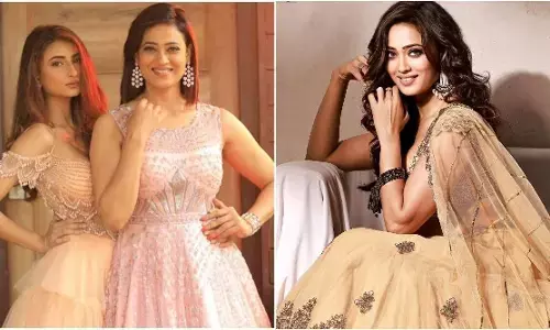 Palak Tiwari Sexy Video: Shweta Tiwari और Palak Tiwari ने मदर्स डे मनाते हुए तोड़े प्लेट, Video देखलर भड़के लोग Palak Tiwari Sexy Video: Shweta Tiwari और Palak Tiwari ने मदर्स डे मनाते हुए तोड़े प्लेट, Video देखलर भड़के लोग