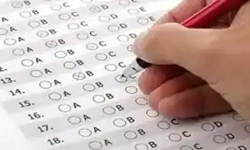 एक घंटे बैठे रहे, तीन मिनट में हल कर डाले 50 सवाल, फर्जीवाड़े की खुली पोल तो सब हैरान