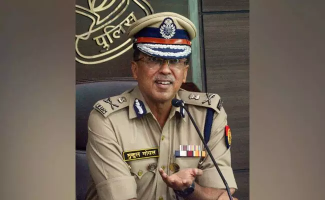 उत्तर प्रदेश के DGP मुकुल गोयल हटाए गए, अब डीजी सिविल डिफेंस का संभालेंगे कार्यभार उत्तर प्रदेश के DGP मुकुल गोयल हटाए गए, अब डीजी सिविल डिफेंस का संभालेंगे कार्यभार