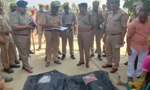 देवरिया में डबल मर्डर से मची सनसनी, जांच में जुटी पुलिस देवरिया में डबल मर्डर से मची सनसनी, जांच में जुटी पुलिस