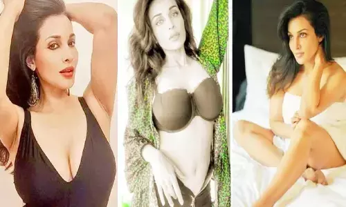 Flora Saini Sexy Video: Flora Saini ने वेब सीरीज में बोल्ड अवतार दिखाने के बाद इंटरनेट पर लगाई आग, Hot Photos हुई Viral Flora Saini Sexy Video: Flora Saini ने वेब सीरीज में बोल्ड अवतार दिखाने के बाद इंटरनेट पर लगाई आग, Hot Photos हुई Viral