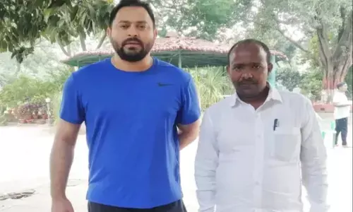 बिहार में अपराधियों के हौसले बुलुंद, RJD नेता और तेजस्वी यादव के करीबी को बाइक सवार अपराधियों ने गोलियों से भूना बिहार में अपराधियों के हौसले बुलुंद, RJD नेता और तेजस्वी यादव के करीबी को बाइक सवार अपराधियों ने गोलियों से भूना