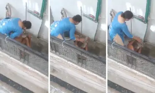 Viral Video : सास को बेरहमी से पीटते हुए बहू का Video वायरल Viral Video : सास को बेरहमी से पीटते हुए बहू का Video वायरल