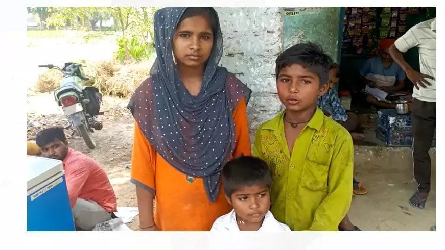 सौतेली माँ बनी जल्लाद बच्चो को बेरहमी से पीटा सौतेली माँ बनी जल्लाद बच्चो को बेरहमी से पीटा