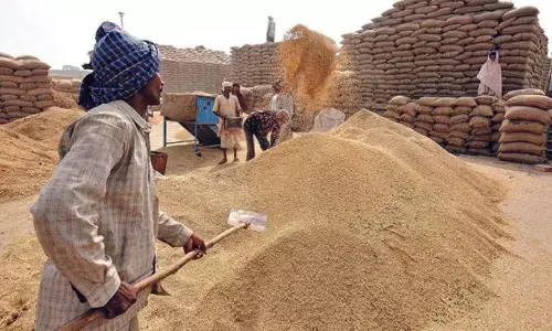 рднрд╛рд░рдд рдиреЗ рддрддреНрдХрд╛рд▓ рдкреНрд░рднрд╛рд╡ рд╕реЗ рдЧреЗрд╣реВрдВ рдХреЗ рдирд┐рд░реНрдпрд╛рдд рдкрд░ рд▓рдЧрд╛рдИ рд░реЛрдХ, рдЬрд╛рдиреЗрдВ- рдХреНрдпрд╛ рд╣реИ рд╡рдЬрд╣ рднрд╛рд░рдд рдиреЗ рддрддреНрдХрд╛рд▓ рдкреНрд░рднрд╛рд╡ рд╕реЗ рдЧреЗрд╣реВрдВ рдХреЗ рдирд┐рд░реНрдпрд╛рдд рдкрд░ рд▓рдЧрд╛рдИ рд░реЛрдХ, рдЬрд╛рдиреЗрдВ- рдХреНрдпрд╛ рд╣реИ рд╡рдЬрд╣